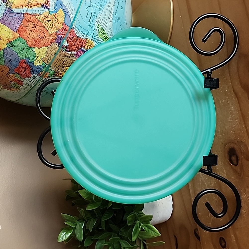 Tupperware Replacement Lids - Picture 8 of 10
